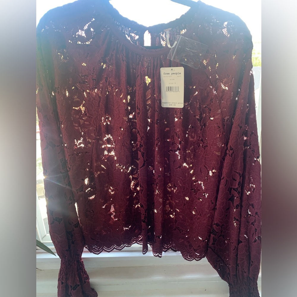NWT Free People 'Olivia' Lace Flare Sleeve Top-size - Picture 7 of 7